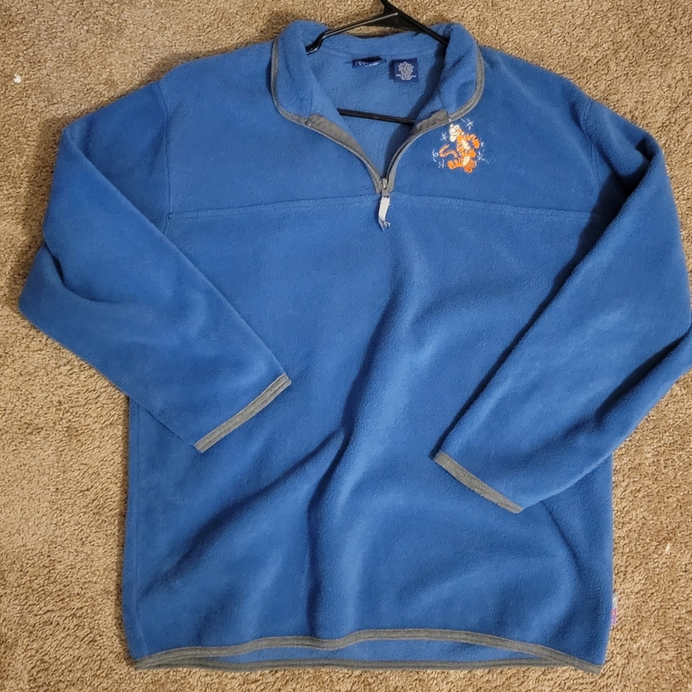 SOLD- Disney Winnie The Pooh Pullover Size XL